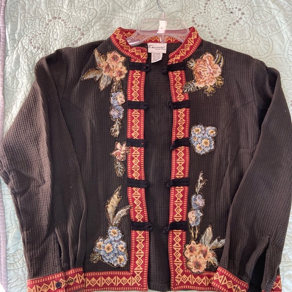 Top - Picture 2 of 3